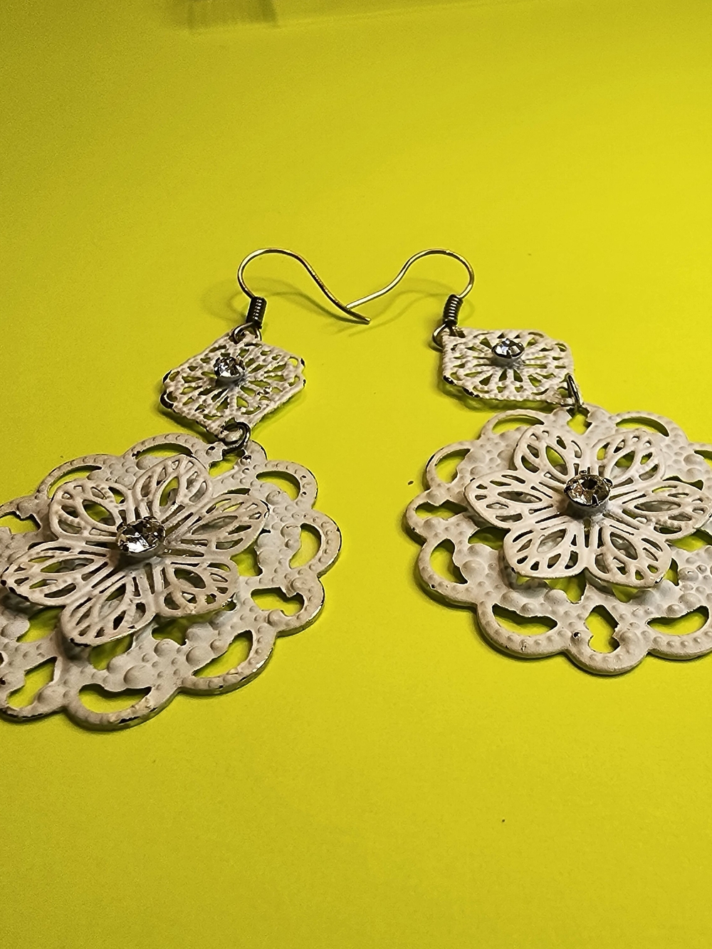 White Filigree Flower Drop Earrings with Crystal Accent - Women Jewelry